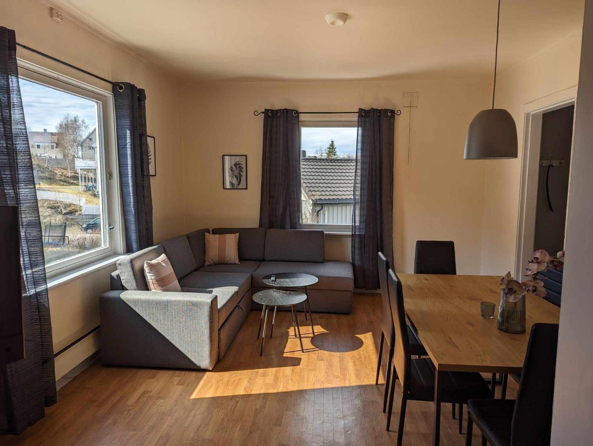 Railside Track Apartment นาร์วิก ภายนอก รูปภาพ